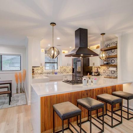 Western Oaks Retreat Хьюстон Экстерьер фото