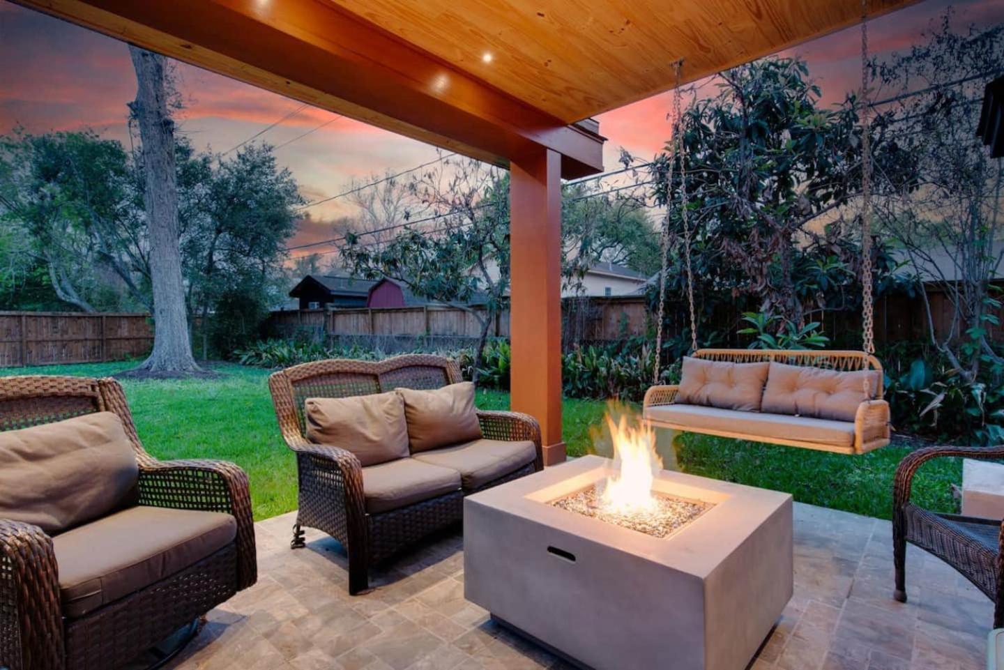 Western Oaks Retreat Хьюстон Экстерьер фото