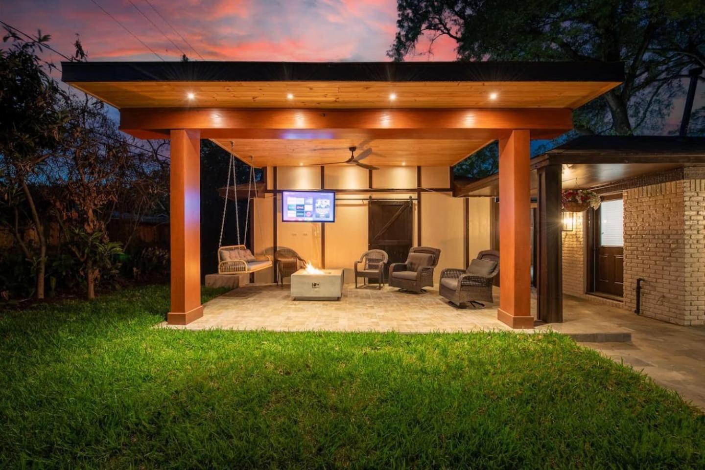 Western Oaks Retreat Хьюстон Экстерьер фото